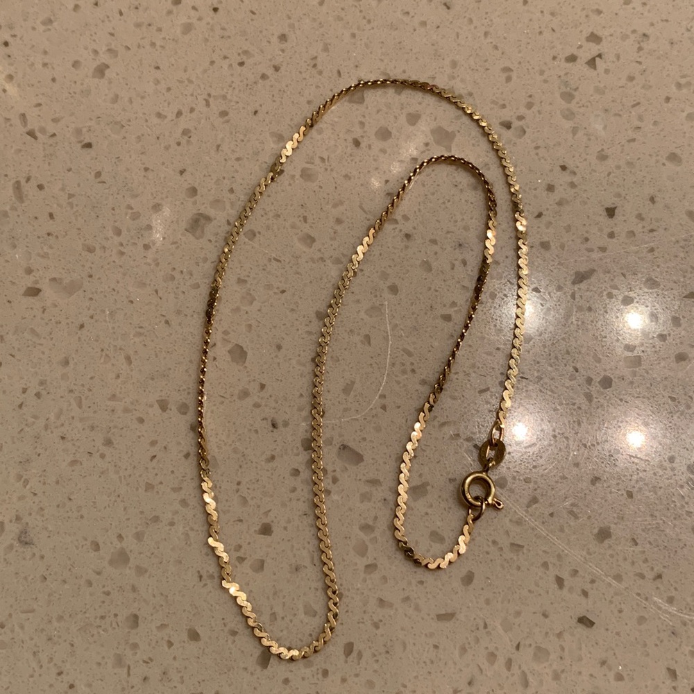 Elegant 14 kt yellow Gold Serpentine Chain Necklace